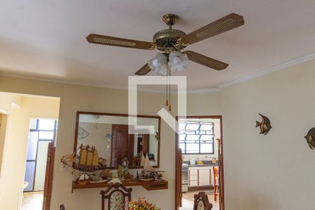 Detalhe da sala de jantar de apartamento para alugar com 3 quartos, 95m² em Tupi, Praia Grande