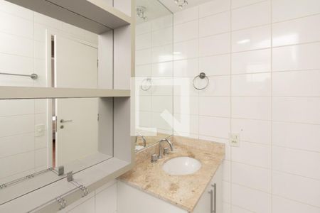 Banheiro de apartamento à venda com 2 quartos, 57m² em Indianópolis, São Paulo