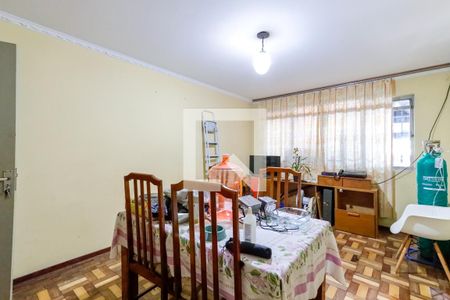 Casa à venda com 130m², 4 quartos e 2 vagasSala