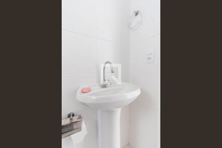 Banheiro de apartamento para alugar com 2 quartos, 40m² em Vila Penteado, São Paulo