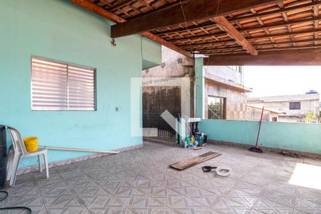 Casa à venda com 250m², 8 quartos e 2 vagas Casa à venda com 250m², 8 quartos e 2 vagasVaranda e Área de Serviço