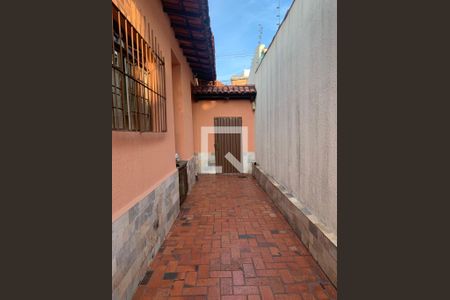 Casa à venda com 3 quartos, 272m² em Castelo, Belo Horizonte