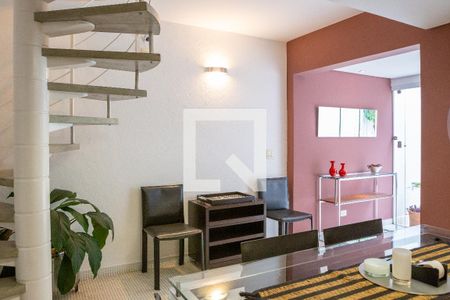 Sala 1 de casa para alugar com 3 quartos, 134m² em Bela Aliança, São Paulo