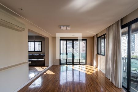 Sala de apartamento para alugar com 3 quartos, 193m² em Vila Uberabinha, São Paulo