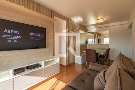 Sala de apartamento para alugar com 3 quartos, 76m² em Jardim Tupanci, Barueri