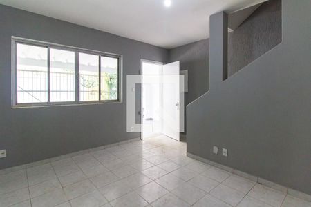 Sala de casa para alugar com 5 quartos, 200m² em Vila Ribeiro de Barros, São Paulo