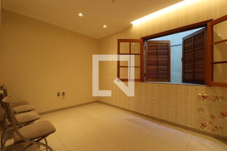 Quarto de casa à venda com 3 quartos, 206m² em Jardim Adriana, Guarulhos