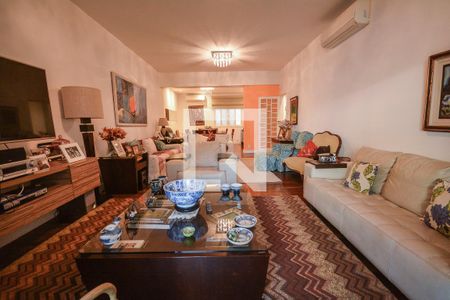 Sala de casa para alugar com 6 quartos, 362m² em Cosme Velho, Rio de Janeiro