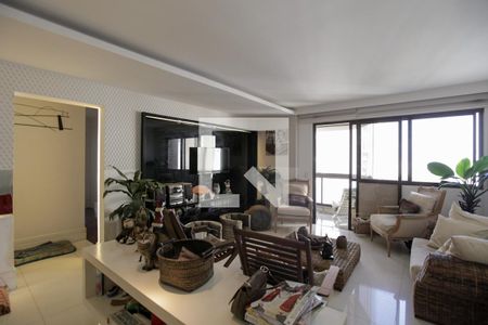 Apartamento à venda com 123m², 2 quartos e 3 vagasSala