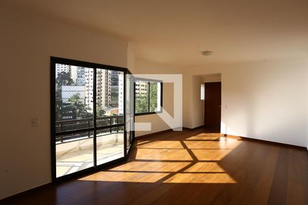 Sala de apartamento à venda com 3 quartos, 127m² em Vila Suzana, São Paulo