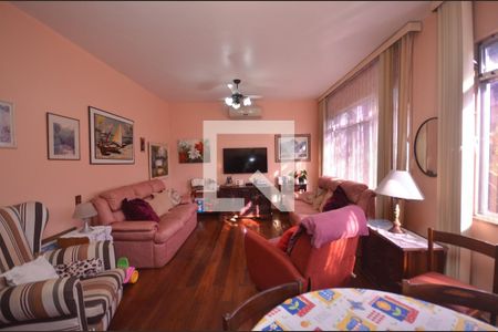 Sala de Estar de casa à venda com 4 quartos, 300m² em Badu, Niterói