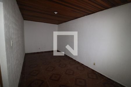 Quarto 2 de casa à venda com 2 quartos, 80m² em Capão do Embira, São Paulo