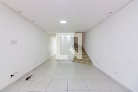 Casa de condomínio à venda com 120m², 2 quartos e 3 vagasSala