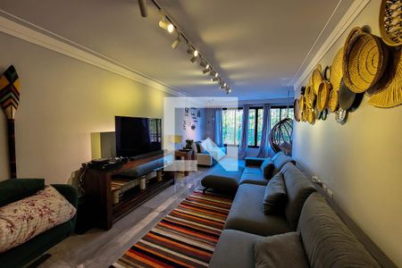 sala de estar  de casa à venda com 4 quartos, 250m² em Jardim da Gloria, São Paulo