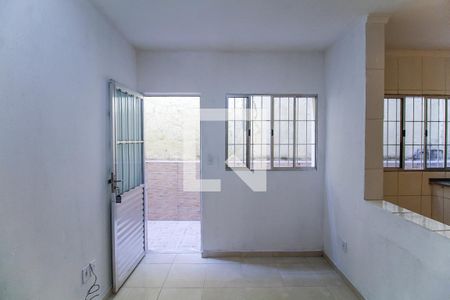 Sala de casa para alugar com 2 quartos, 70m² em Vila Bancária, São Paulo