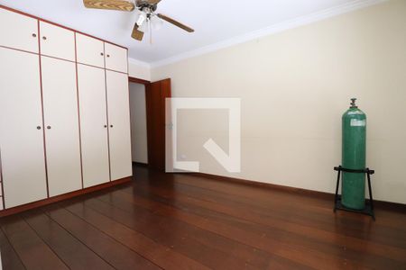 Suíte 1 de casa à venda com 3 quartos, 150m² em Jardim Las Vegas, Guarulhos