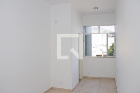 Sala de apartamento para alugar com 1 quarto, 42m² em Todos Os Santos, Rio de Janeiro