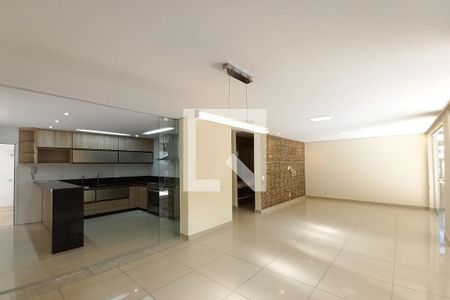 Sala de casa de condomínio à venda com 3 quartos, 450m² em Garças, Belo Horizonte