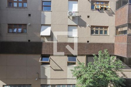 Vista  de apartamento para alugar com 1 quarto, 47m² em Passo da Areia, Porto Alegre