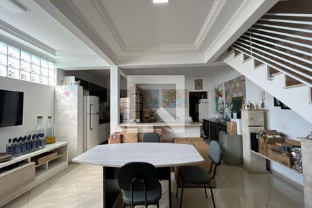 Sala de Jantar de casa à venda com 4 quartos, 237m² em Jardim Santa Terezinha, Taboão da Serra