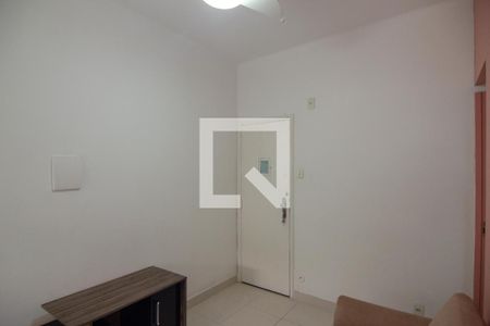 Sala de apartamento para alugar com 1 quarto, 40m² em Leme, Rio de Janeiro