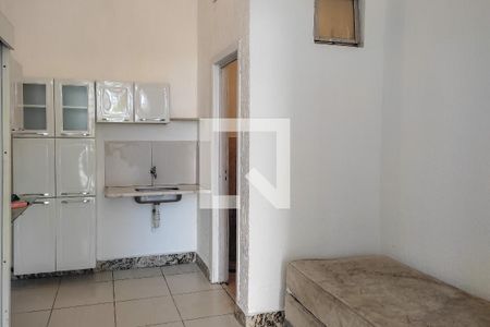 Quarto de casa para alugar com 1 quarto, 40m² em Ipiranga, Belo Horizonte