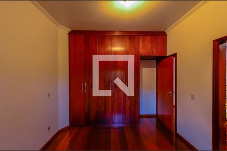 Casa para alugar com 420m², 5 quartos e 7 vagas Casa para alugar com 420m², 5 quartos e 7 vagasSuíte 3