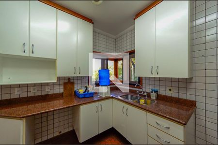 Casa para alugar com 420m², 5 quartos e 7 vagas Casa para alugar com 420m², 5 quartos e 7 vagasCozinha