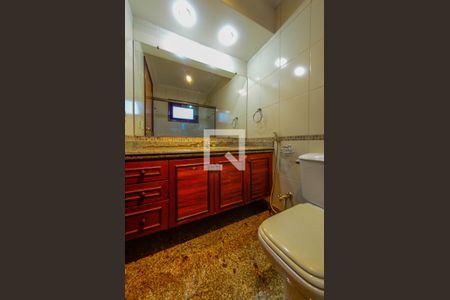 Casa para alugar com 420m², 5 quartos e 7 vagas Casa para alugar com 420m², 5 quartos e 7 vagasBanheiro da Suíte 3