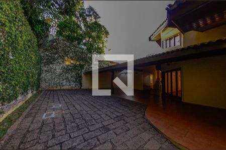 Casa para alugar com 420m², 5 quartos e 7 vagas Casa para alugar com 420m², 5 quartos e 7 vagasGaragem