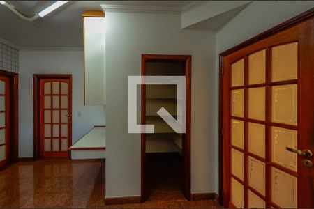 Casa para alugar com 420m², 5 quartos e 7 vagas Casa para alugar com 420m², 5 quartos e 7 vagasCozinha