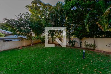 Casa para alugar com 420m², 5 quartos e 7 vagas Casa para alugar com 420m², 5 quartos e 7 vagasQuintal