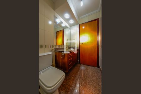 Casa para alugar com 420m², 5 quartos e 7 vagas Casa para alugar com 420m², 5 quartos e 7 vagasBanheiro da Suíte 2