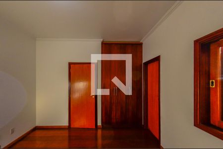Casa para alugar com 420m², 5 quartos e 7 vagas Casa para alugar com 420m², 5 quartos e 7 vagasSuíte 2