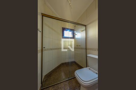 Casa para alugar com 420m², 5 quartos e 7 vagas Casa para alugar com 420m², 5 quartos e 7 vagasBanheiro da Suíte 1
