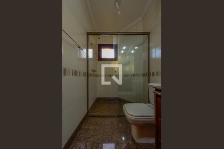 Casa para alugar com 420m², 5 quartos e 7 vagas Casa para alugar com 420m², 5 quartos e 7 vagasBanheiro da Suíte 2