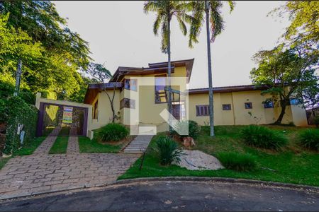 Casa para alugar com 420m², 5 quartos e 7 vagas Casa para alugar com 420m², 5 quartos e 7 vagasFachada