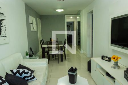 Sala de apartamento para alugar com 2 quartos, 90m² em Barra da Tijuca, Rio de Janeiro