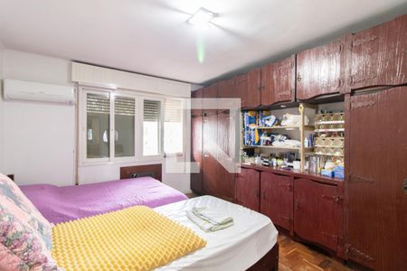 Quarto 1 - Suíte de casa à venda com 5 quartos, 315m² em Nonoai, Porto Alegre