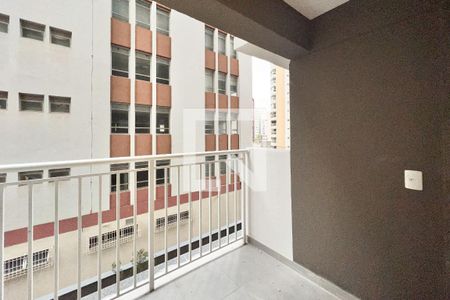 Varanda de kitnet/studio à venda com 1 quarto, 26m² em Vila Nova Conceição, São Paulo