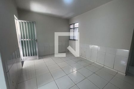 Sala de casa para alugar com 1 quarto, 60m² em Jardim Gramacho, Duque de Caxias