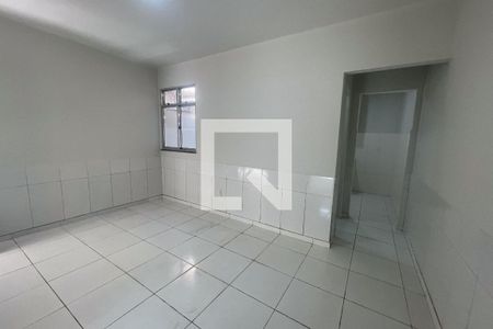 Sala de casa para alugar com 1 quarto, 60m² em Jardim Gramacho, Duque de Caxias