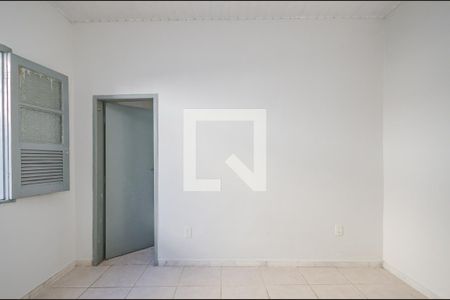 Sala 2 de casa para alugar com 1 quarto, 60m² em Carlos Prates, Belo Horizonte