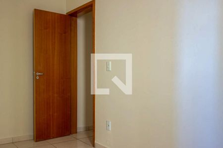 Quarto 2 de apartamento para alugar com 2 quartos, 48m² em Chácaras Tubalina E Quartel, Uberlândia