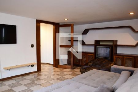 Sala 1 de casa de condomínio para alugar com 6 quartos, 600m² em Jardim Passargada I, Cotia