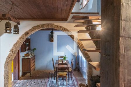 Escada da Sala de casa à venda com 3 quartos, 400m² em Jardim São Vicente, Campinas