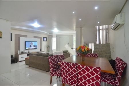 Sala de casa à venda com 2 quartos, 128m² em São José, Canoas