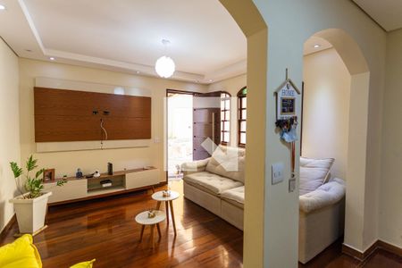 Sala 1 de casa à venda com 8 quartos, 269m² em Santa Efigênia, Belo Horizonte