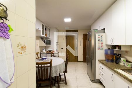 Apartamento à venda com 126m², 3 quartos e 1 vaga Apartamento à venda com 126m², 3 quartos e 1 vagaCozinha