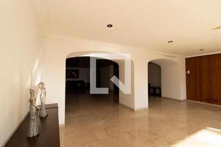 Apartamento à venda com 126m², 3 quartos e 1 vaga Apartamento à venda com 126m², 3 quartos e 1 vagaÁrea Comum - Hall de Entrada